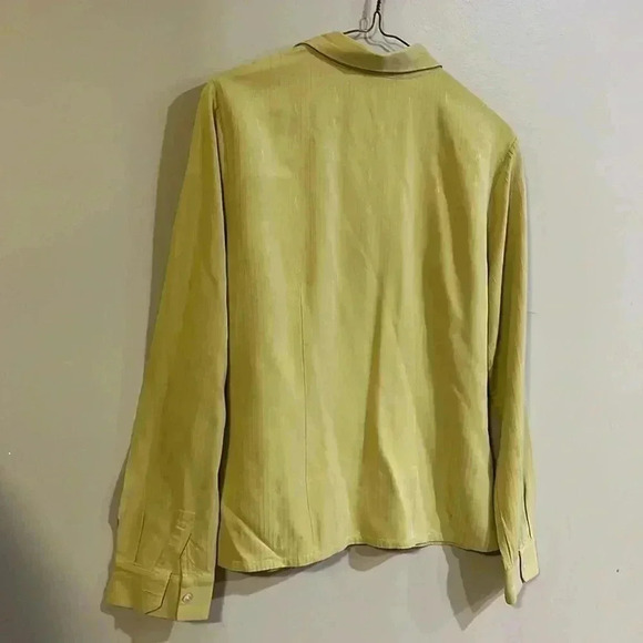 [4]Tommy Bahama Pineapple Pattern Yellow Green  Cropped Silk Button Down Shirt - Picture 8 of 12